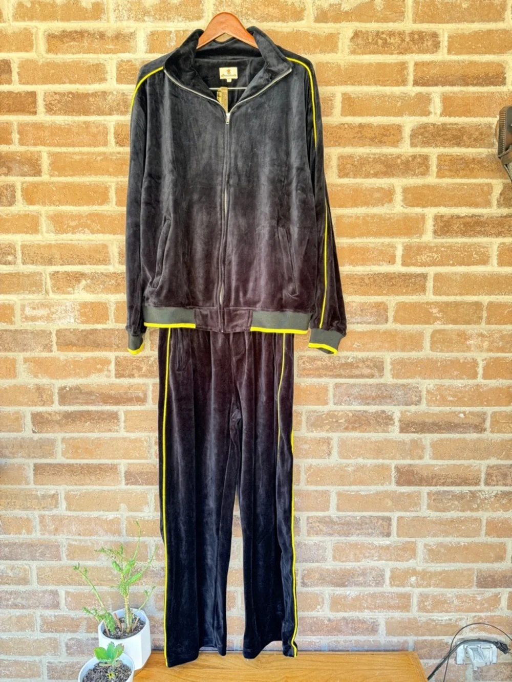 Men's Black Velour Track Suit Classic Two-Piece Set